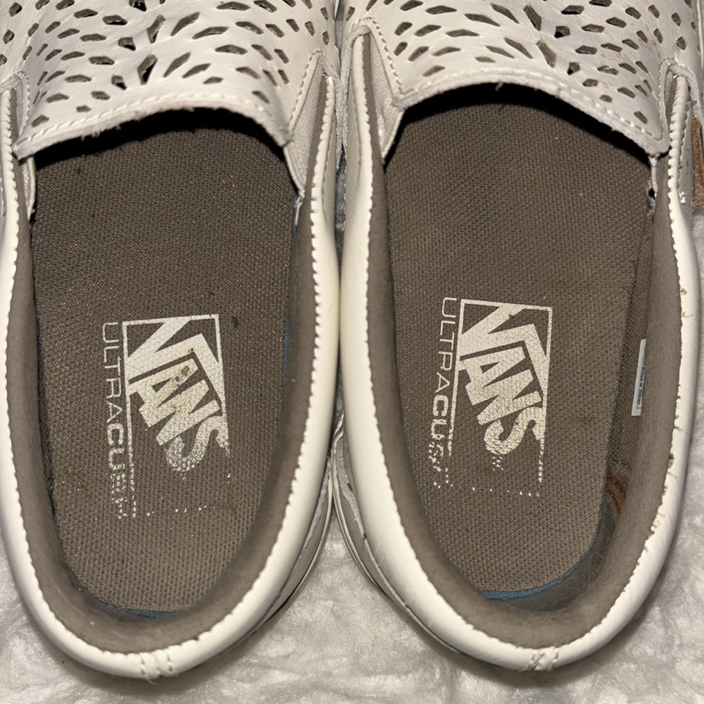 VANS UltraCush Classic Slip-On DX - Havana Perforated White Leather, Size 8 - Picture 11 of 16
